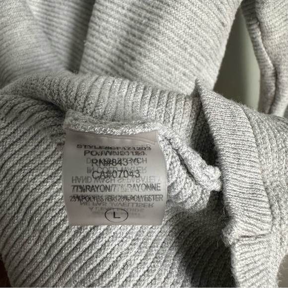 Light Grey Bell Sleeve blouse from Cyrus in size US L - Picture 7 of 7